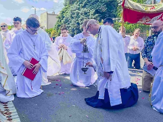  	30.05.2024 - Uroczystość Najświętszego Ciała i Krwi Chrystusa - Eucharystia Procesja_242