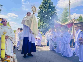  	30.05.2024 - Uroczystość Najświętszego Ciała i Krwi Chrystusa - Eucharystia Procesja_251