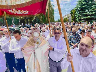  	30.05.2024 - Uroczystość Najświętszego Ciała i Krwi Chrystusa - Eucharystia Procesja_382