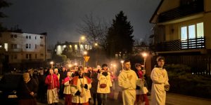 Droga krzyżowa ulicami Parafii